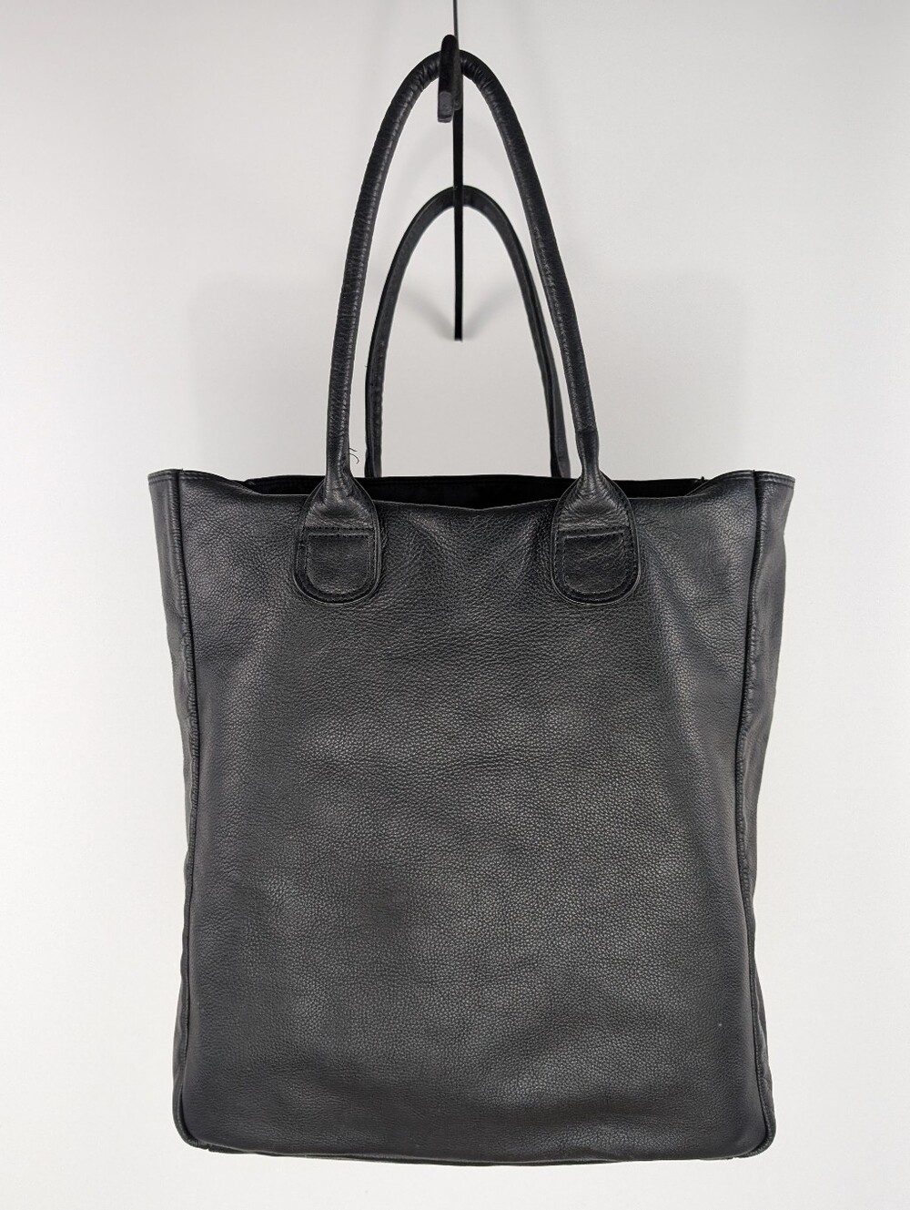 ILI New York Genuine Leather Tote Bag
